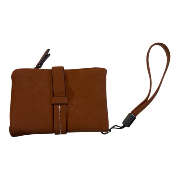 🧡 5 for $25 🧡 Brown Leather Wristlet - Picture 2 of 3